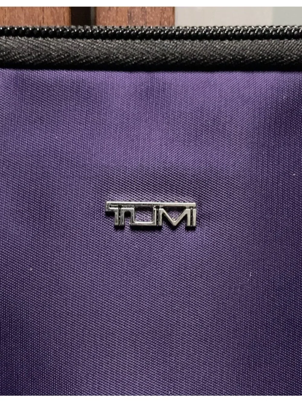 TUMI For Delta 8” x 6” Purple Travel Amenity Kit Zip Pouch Toiletry Make Up Bag